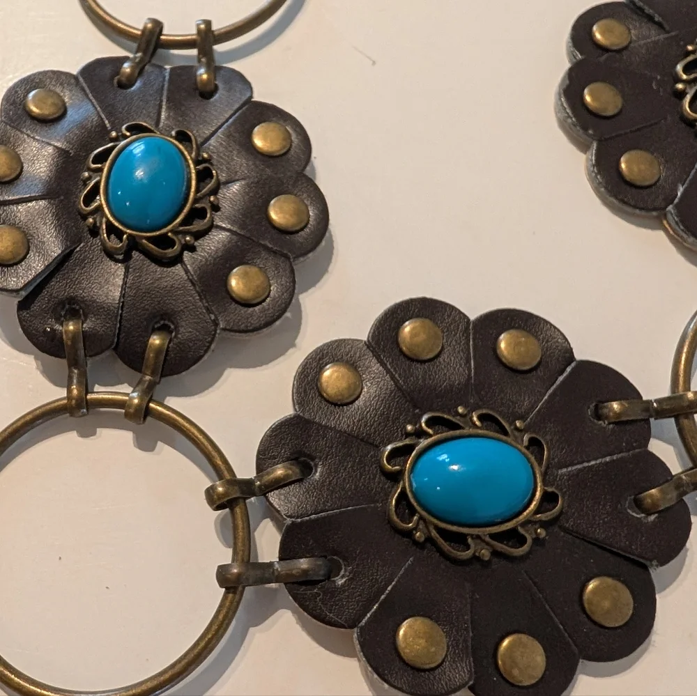 Western Belt Faux Turquoise Chain Belt,‎ leather Flower.